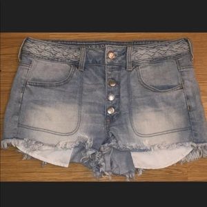 Sale AEO boho light wash cutoff shorts size 8